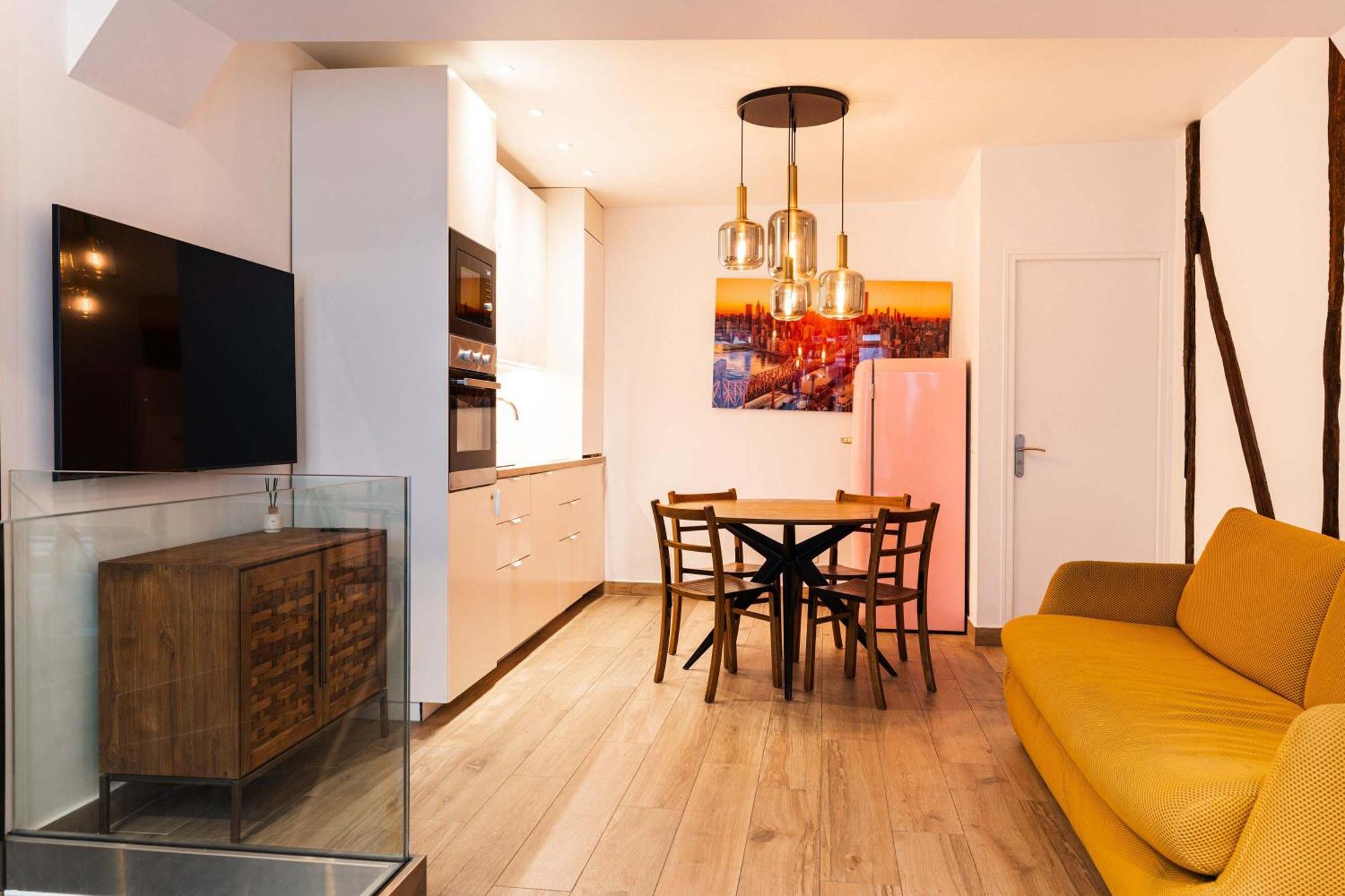 Loft 1 Bedroom Marais, Notre Dame Ac By Lcc Agency * Parijs